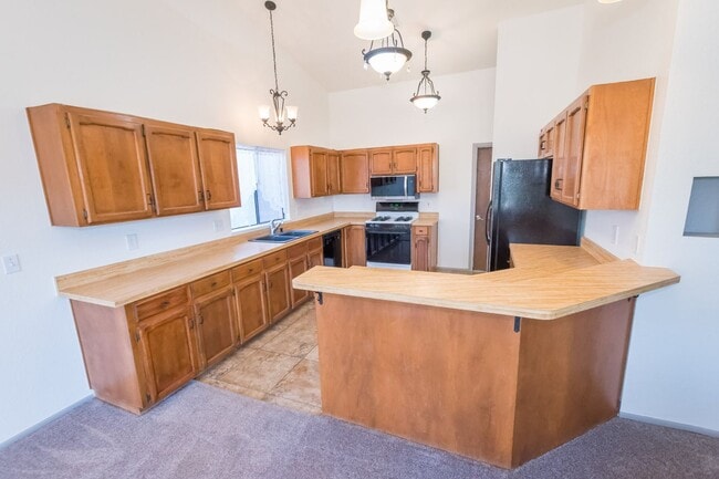 Building Photo - Beautifully Updated 2BR/2BA Home – Near Fort Huachuca