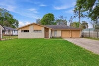 Building Photo - 118 8th Ave