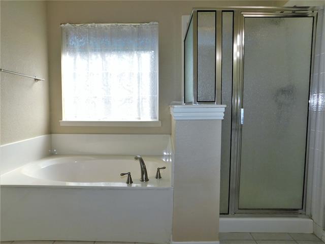 Building Photo - 516 Chateau Ct