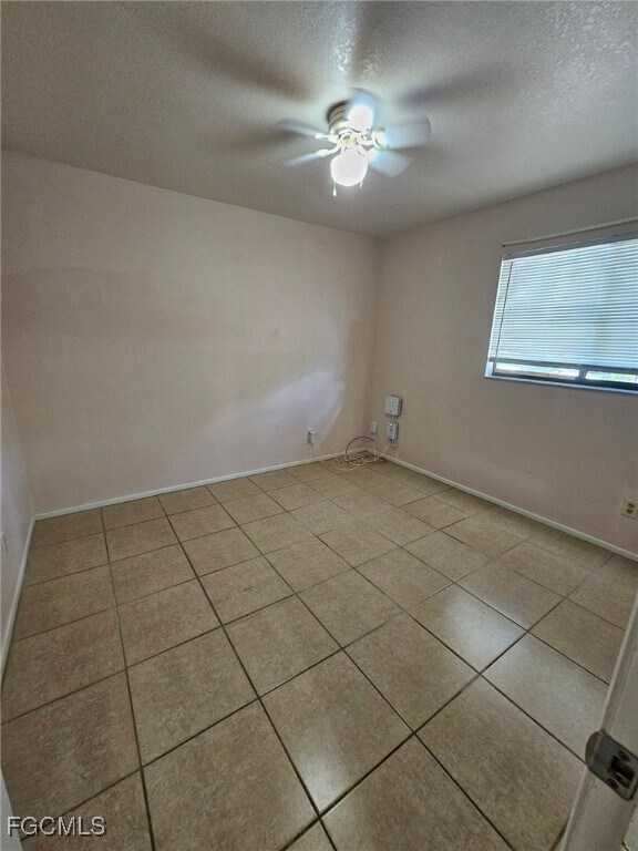 Building Photo - 1206 SE 36th Terrace