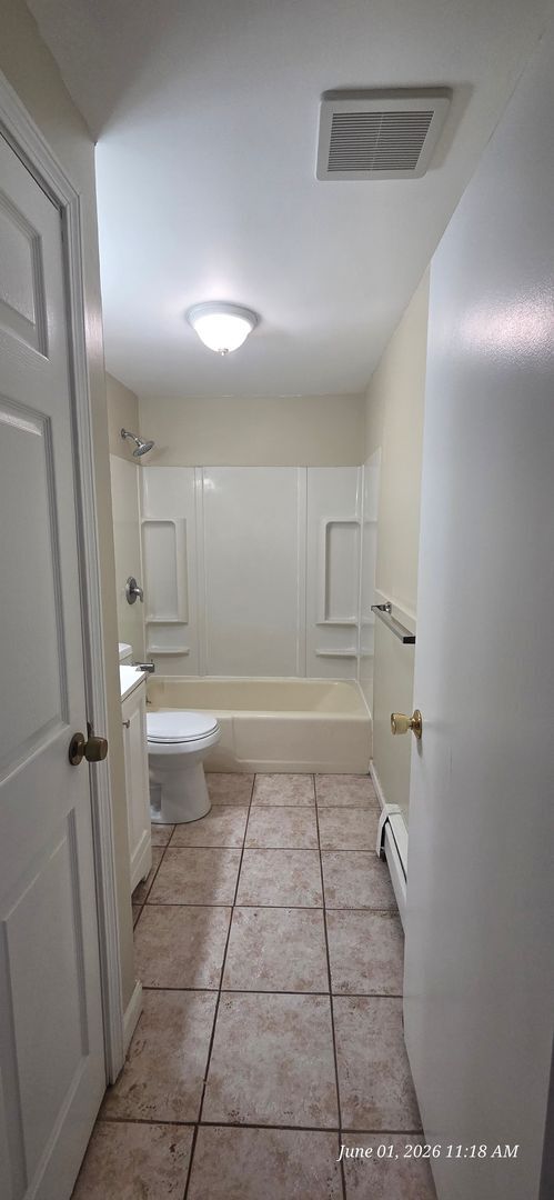 Building Photo - PENDING - 2BR Garden Unit at Lancelot Court – Great Commuter Location