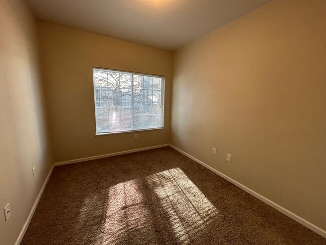 Building Photo - A Cozy Windsor Retreat with Open Living Space