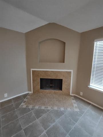 Building Photo - 1613 Wavecrest Dr