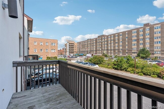 Building Photo - 623 Oceanfront