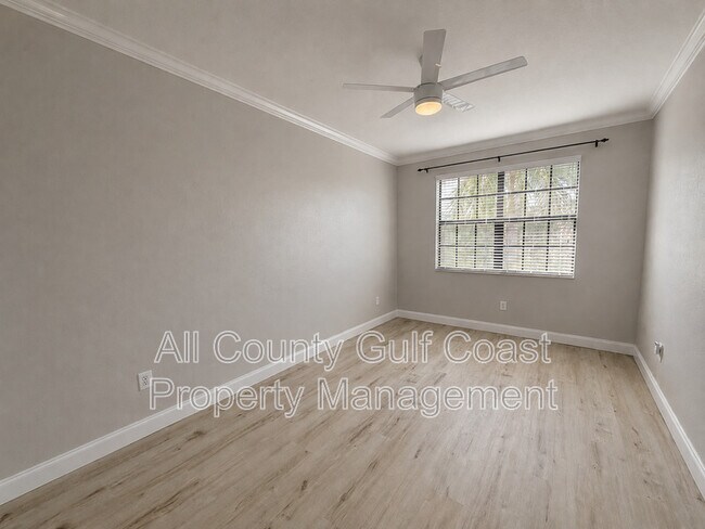 Building Photo - 211 Red Fox Ct