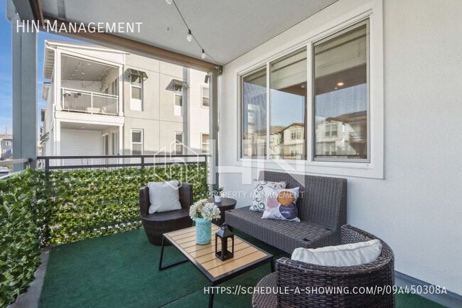 Building Photo - 9704 Seawind Wy