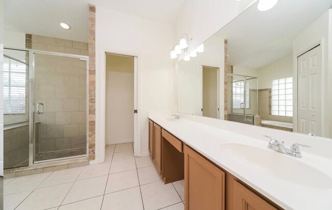 Building Photo - 1441 Bradwell Dr