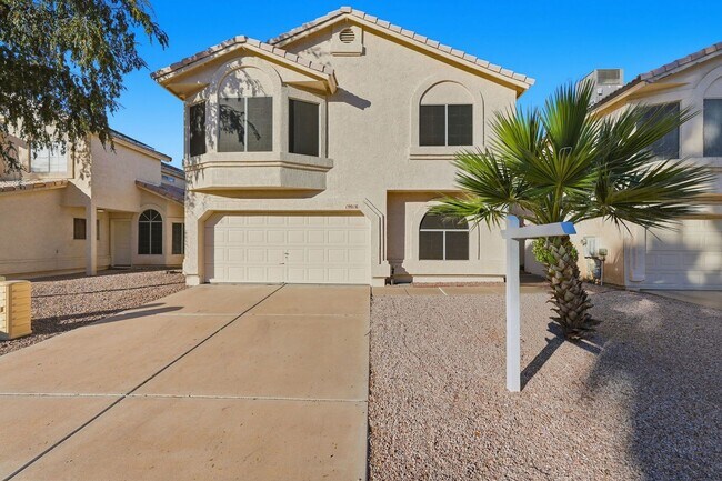 Building Photo - Ready to Move in! Three bedrooms