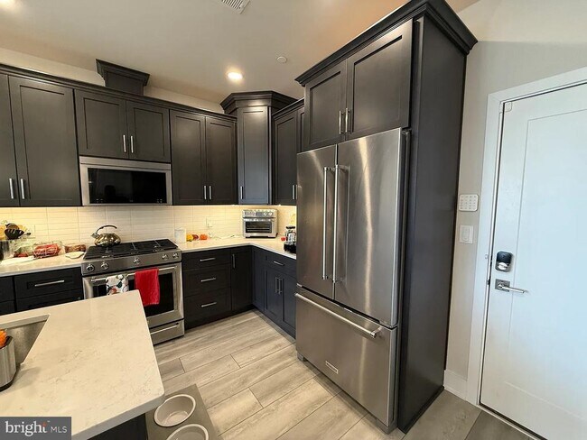 Building Photo - 3100 Schirra Ln