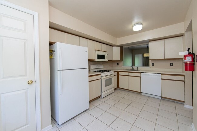 Building Photo - 118 Allens Ln