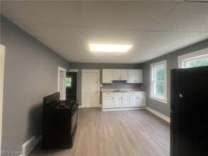 Building Photo - 10304 Shale Ave