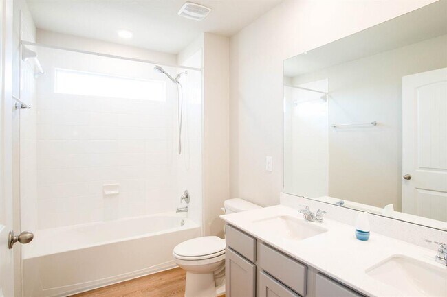 Building Photo - 1612 Fairhaven Gtwy