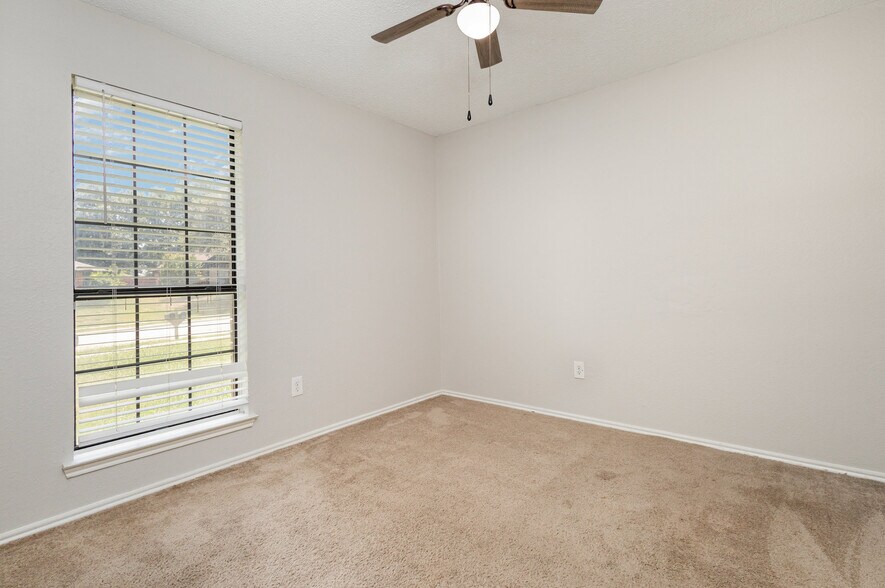 Building Photo - 1537 Winter Park Ln