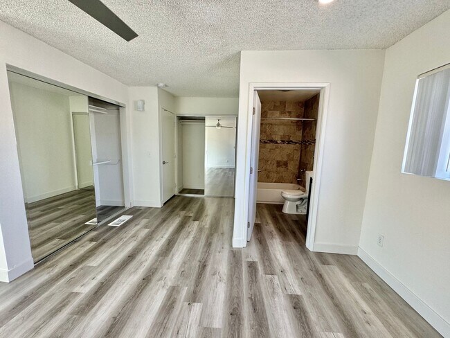 Building Photo - 3715 S Canfield Ave