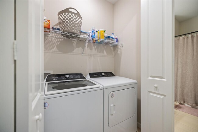 Building Photo - 25037 Pearl Lk Cir
