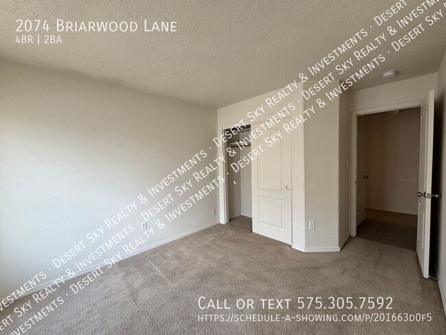 Building Photo - 2074 N Briarwood Ln