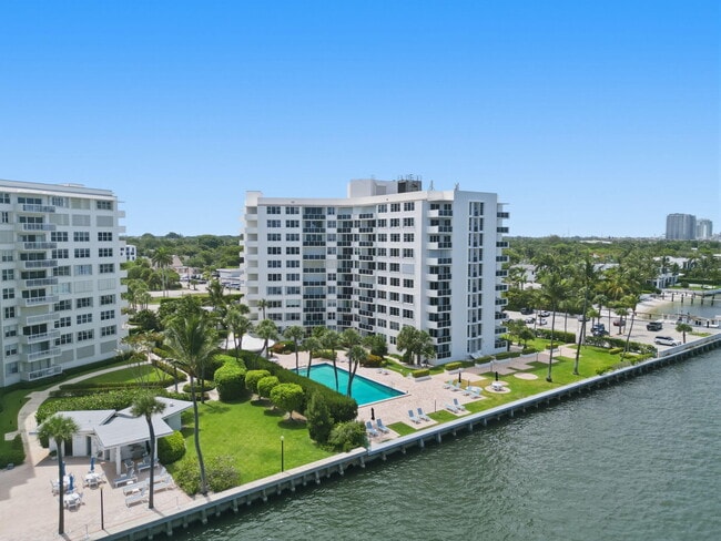 Building Photo - 2800 N Flagler Dr