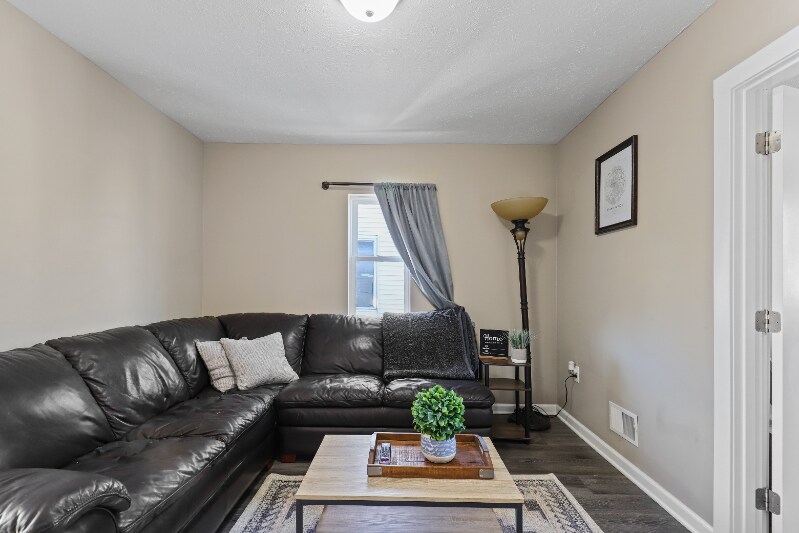 Building Photo - 124 Griggs St SW