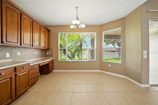 Building Photo - 36815 Queen Bee Ln