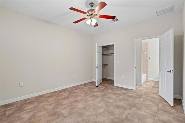 Building Photo - 5604 Northdale Dr