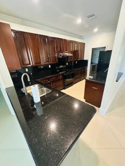 Building Photo - 5245 Sancerre Cir