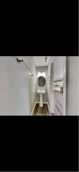 Building Photo - 311 Hunslet Cir