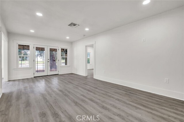 Building Photo - 809 E Colton Ave