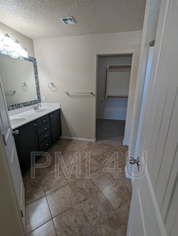 Building Photo - 2035 Ferndale Rd SE