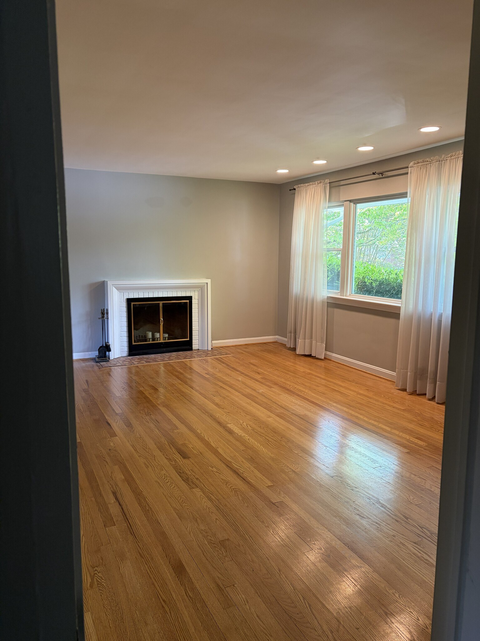 Building Photo - 9311 Chanute Dr