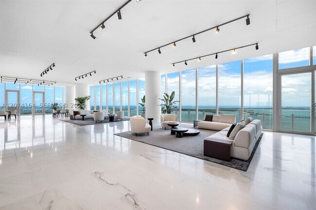Building Photo - 300 S Biscayne Blvd