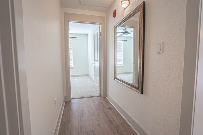 Building Photo - COMING SOON! 1 Bedroom Condo for Rent in the Madisons!