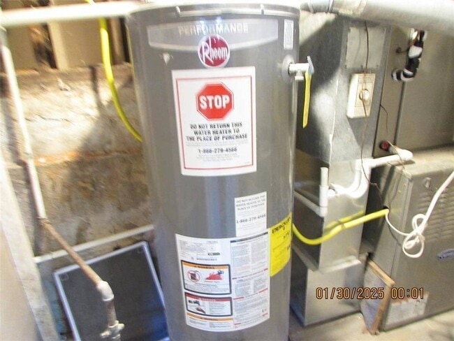 Building Photo - 156 Candlewood Dr