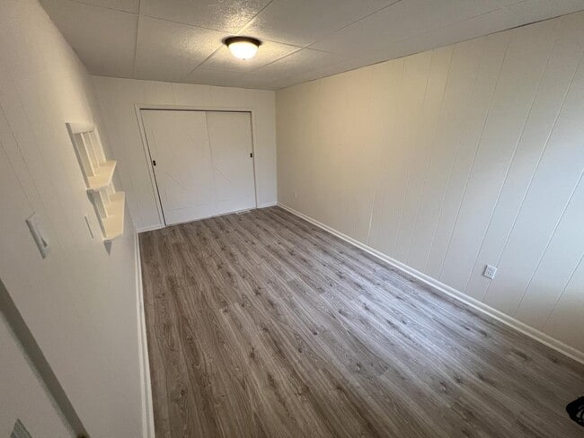 Building Photo - 9 W 2nd Ave