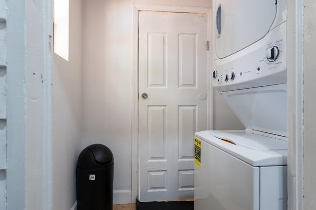 Building Photo - 105 W 36th St