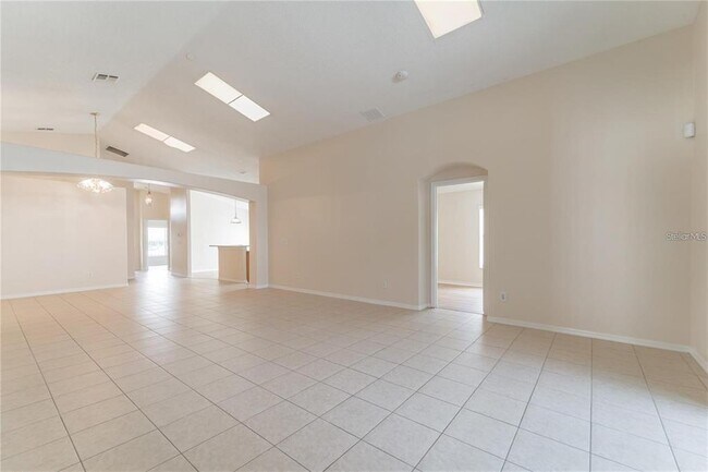 Building Photo - 8104 Santee Dr
