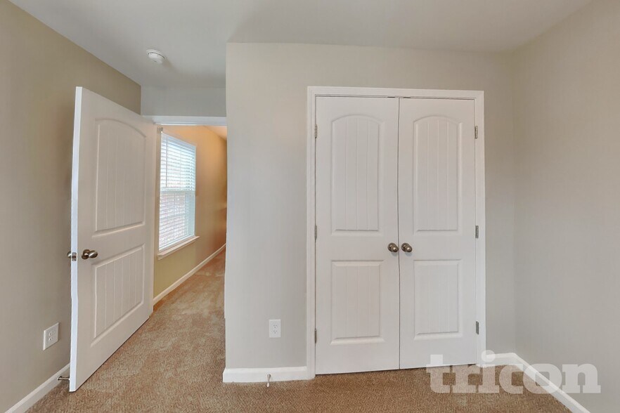 Building Photo - 2153 Cason Ln