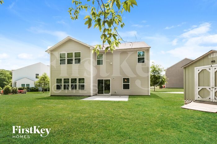 Building Photo - 8000 Camden Crossing