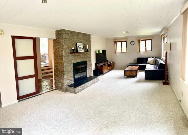 Building Photo - 9808 Forest Grove Dr