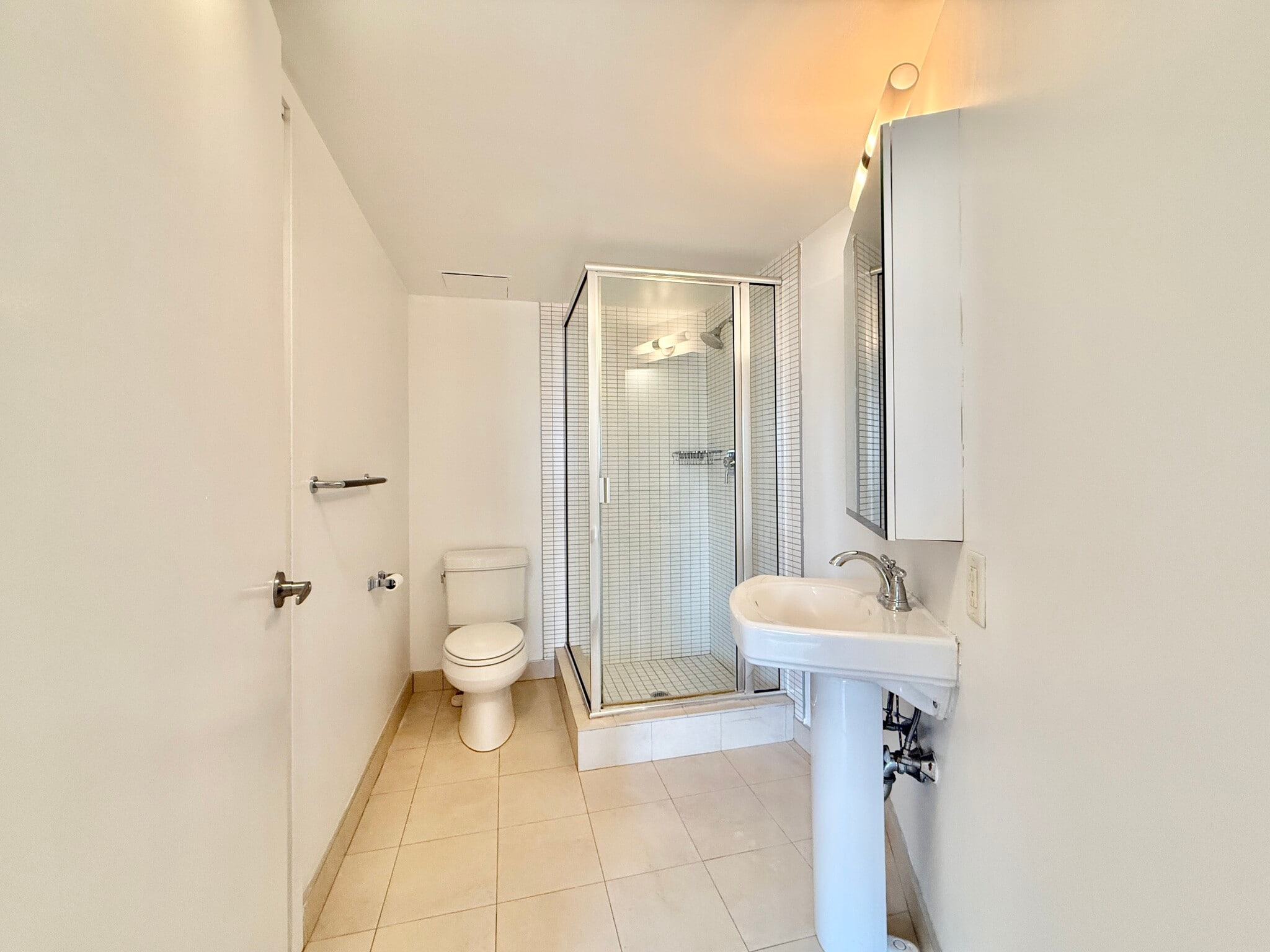 Building Photo - 25 Forest St