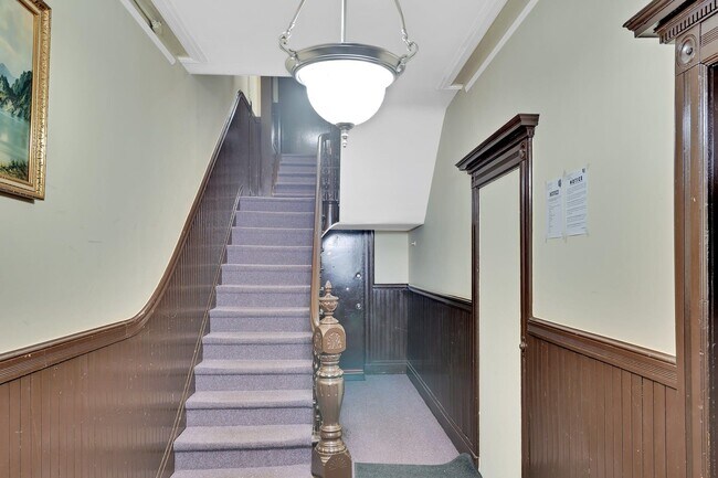 Building Photo - 316 Hudson St
