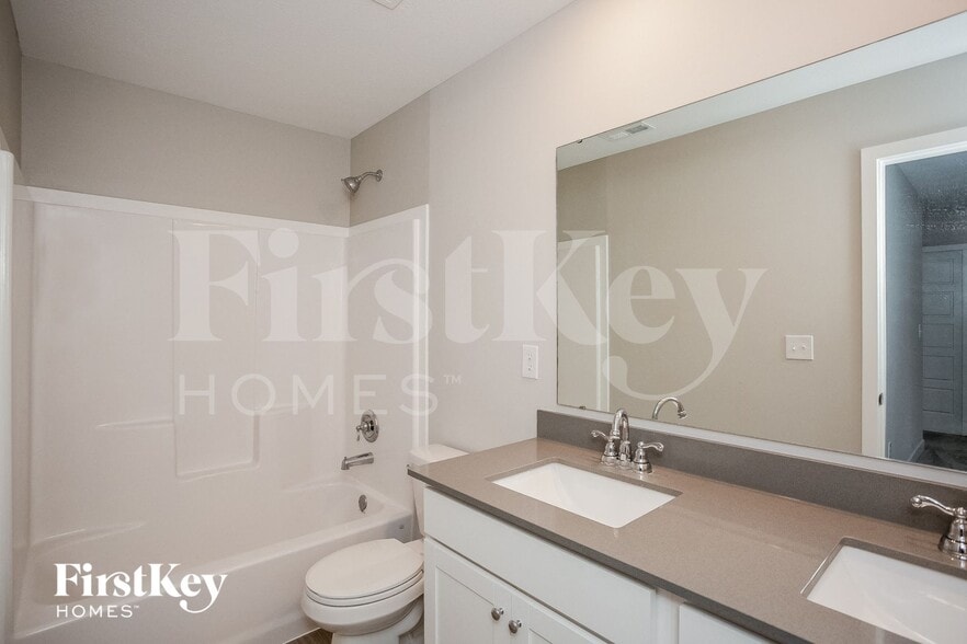 Building Photo - 6436 Stokes Ave