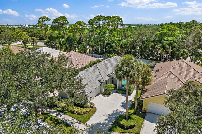 Building Photo - 188 S Hampton Dr