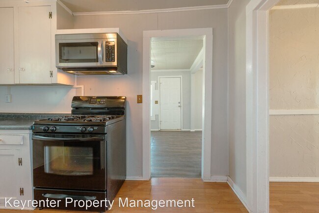 Building Photo - 2 br, 1 bath House - 308 E Greeley Street
