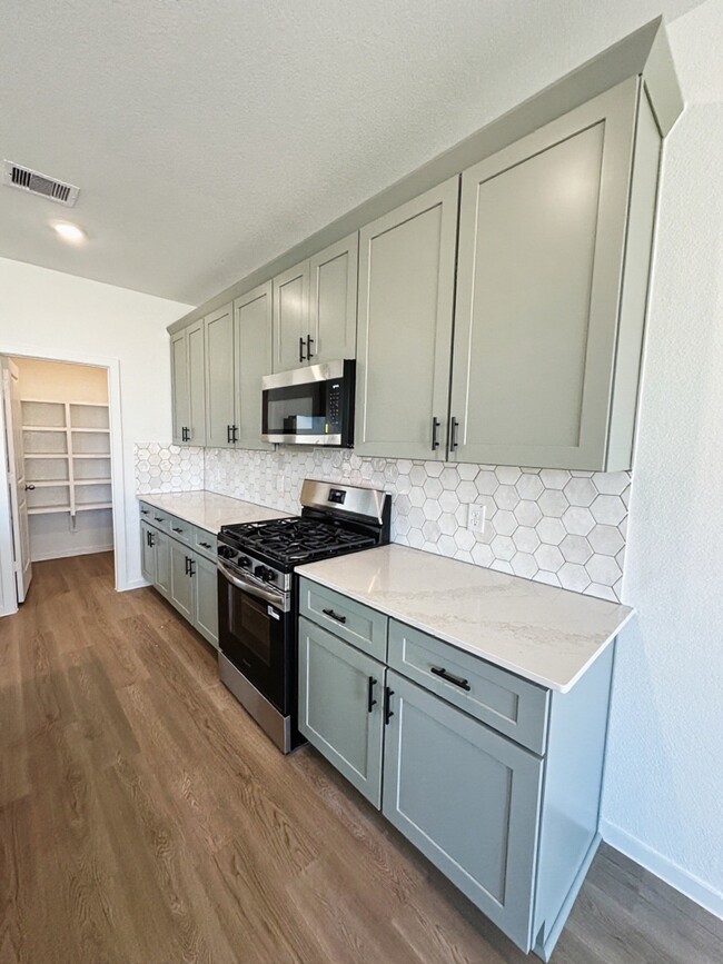 Building Photo - 3230 Coral Bluff Dr