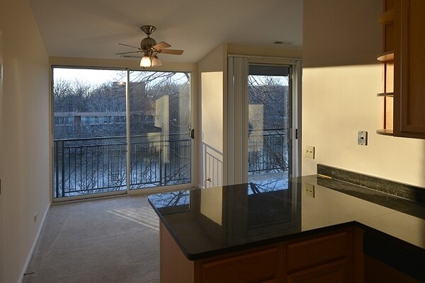 Building Photo - 6008 E Lake Dr