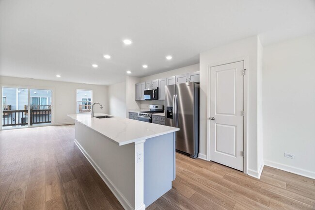 Building Photo - 2463 Bella Dr