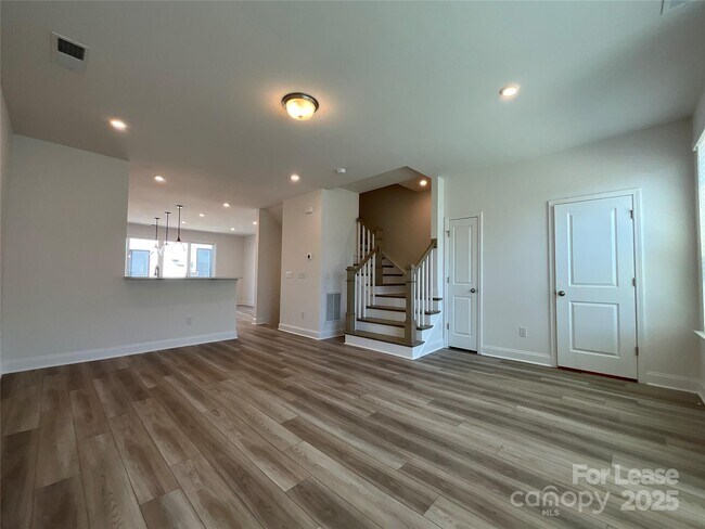 Building Photo - 15340 Ballancroft Pkwy