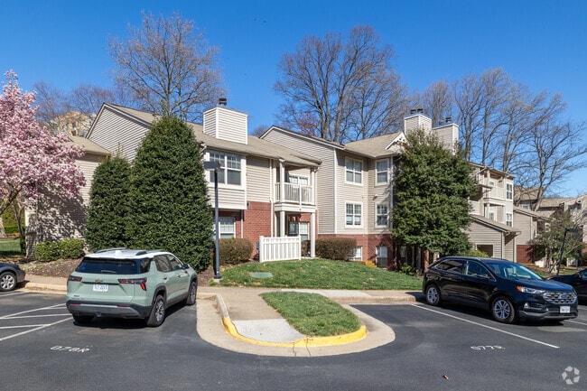 Primary Photo - Parc Reston