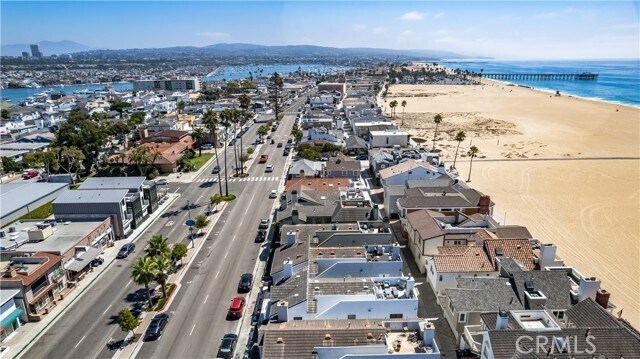 Building Photo - 509 W Balboa Blvd