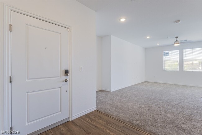 Building Photo - 2555 Hampton Rd